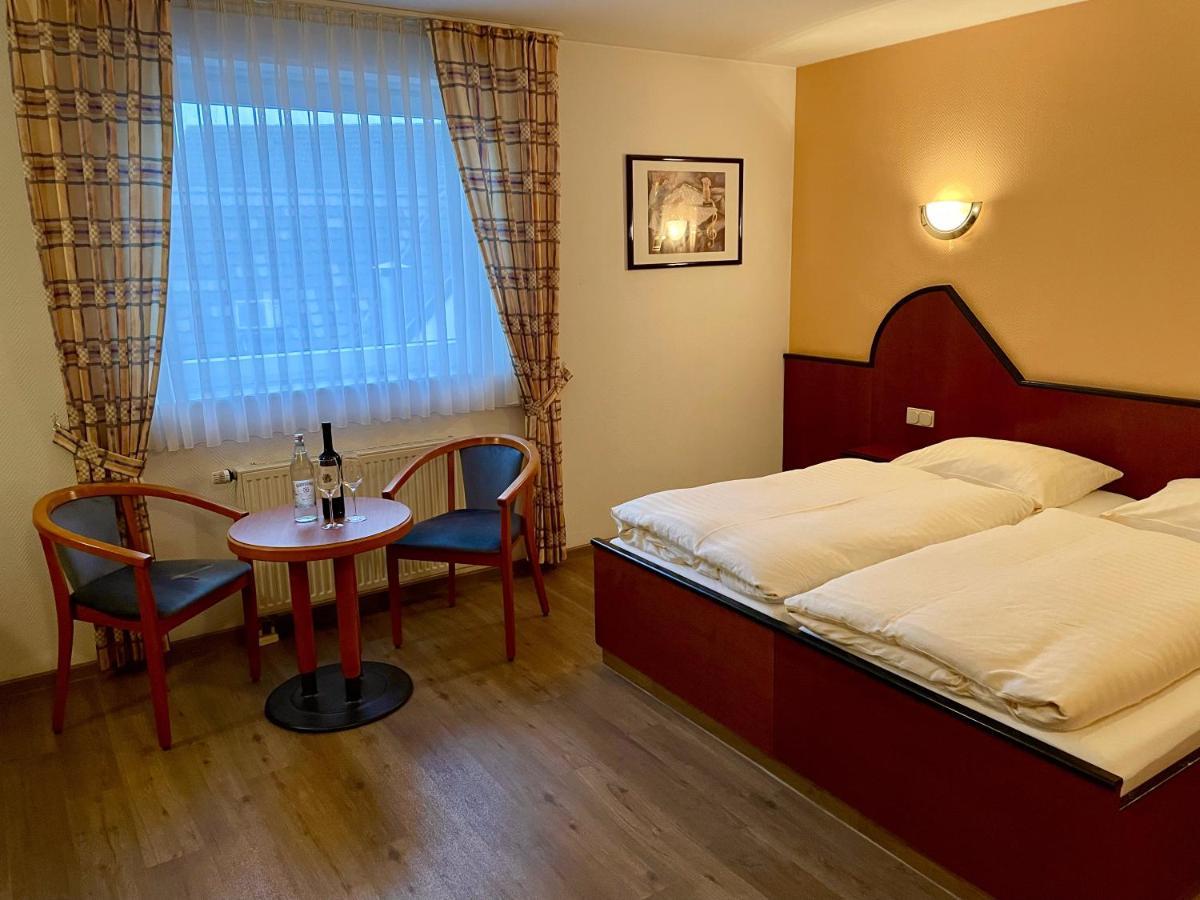 Hotel Haus Hubertus Elsdorf Extérieur photo